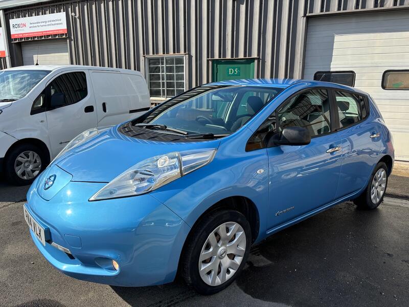 NISSAN LEAF