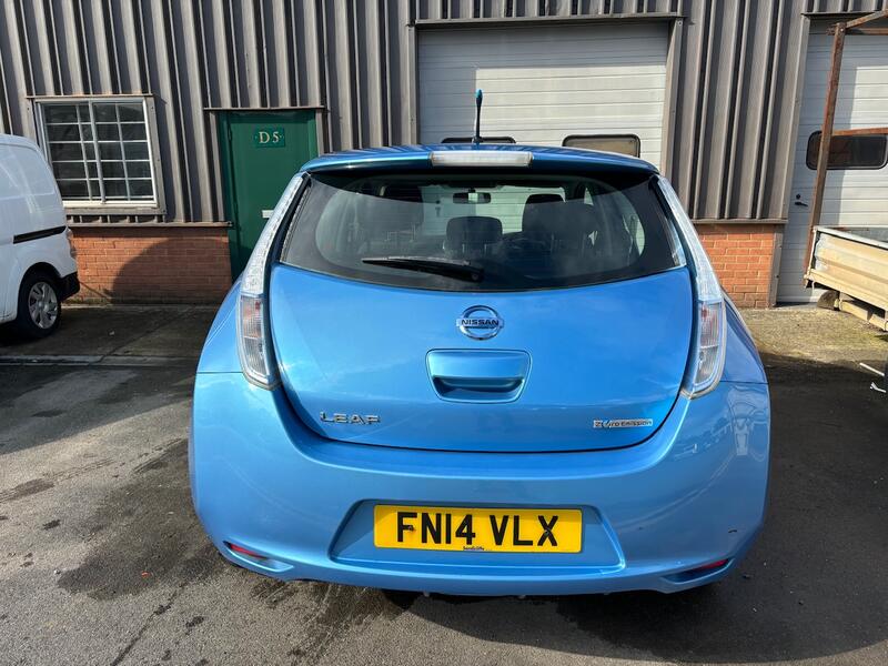 NISSAN LEAF