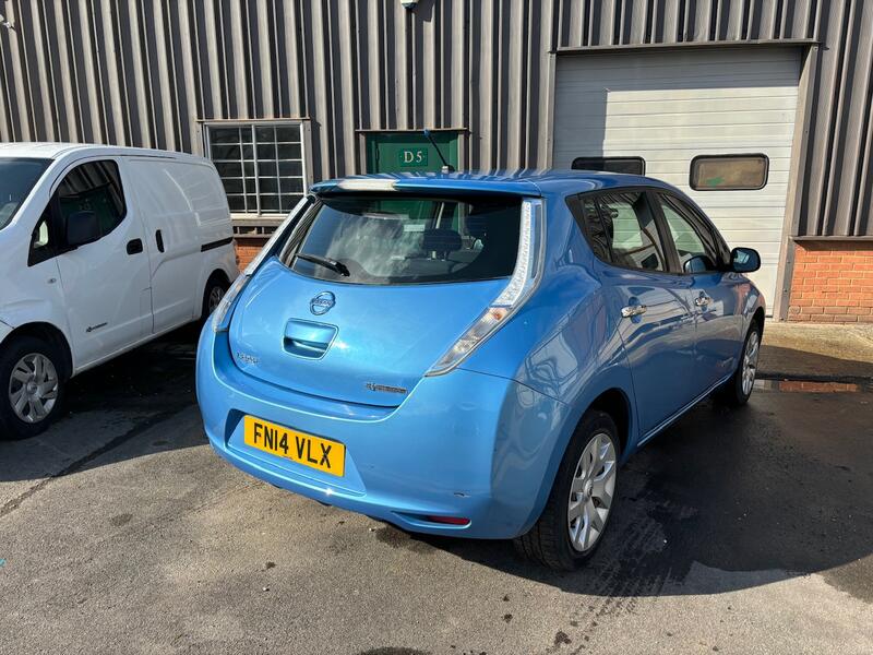 NISSAN LEAF